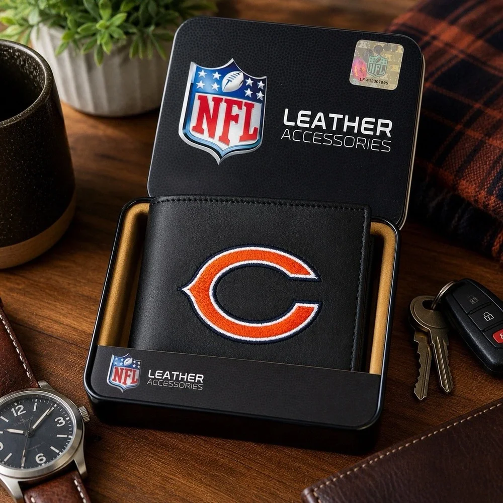 NFL Chicago Bears Leather Bi-Fold Wallet Embroidered Logo New w/ Tin Gift Box